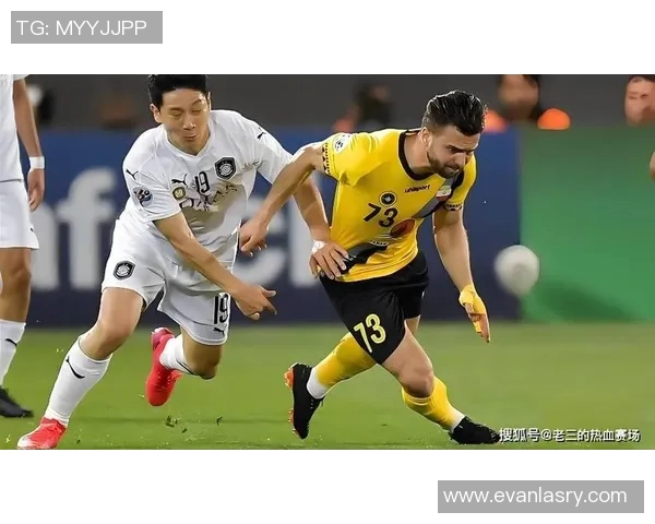 利雅得新月在亚冠赛场的攻防战术解析与表现评估